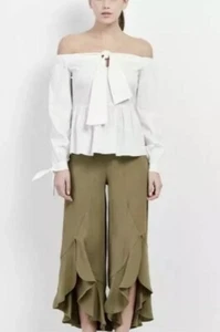 💫Nicole Miller Artelier Off Shoulder White Top 💫 - Picture 1 of 12