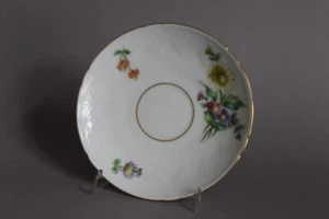 Bing & Gröndahl Untertasse für Kaffee Bunte Blume mit Goldrand D 13,5 cm (A) - Picture 1 of 5