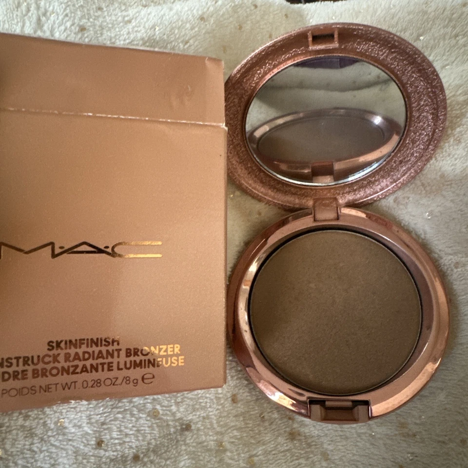 MAC ~ SKINFINISH SUNSTRUCK RADIANT BRONZER ~ RADIANT DEEP GOLDEN ~ 0.28 OZ - Image 1 of 1