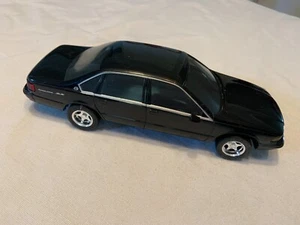 Rara auto giocattolo nera motorizzata Buddy L CHEVY IMPALA SS 94-96 1995 scala 1/24 - Foto 1 di 6