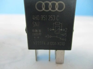 Relais 4H0951253C - 646 -VW Audi Seat Skoda (R158) - Picture 1 of 5
