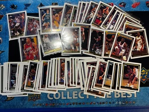 1992-93 TOPPS 70+ Gold Cards and 165+ ROOKIE CARDS. SEE PHOTOS. Ewing, McHale + - Picture 1 of 3