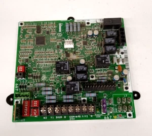 Placa de circuito de control de horno Carrier CEPL130667 03 HK42FZ026 - Imagen 1 de 2