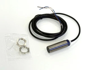 XS618B1MAL2 ORIGINAL TELEMECANIQUE INDUCTIVE SENSOR - Picture 1 of 3