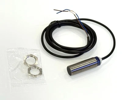 XS618B1MAL2 ORIGINAL TELEMECANIQUE INDUCTIVE SENSOR - Image 1 of 3