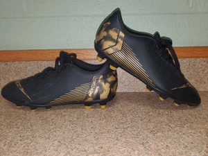 Botines de fútbol Nike Vapor 12 Club AH7378-077 negros metálicos dorados talla 7,5 usados en excelente estado - Imagen 1 de 7