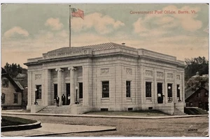 Postal Barre Vermont VT 1913 Oficina de Correos Bandera Americana Personas en Escaleras - Imagen 1 de 2