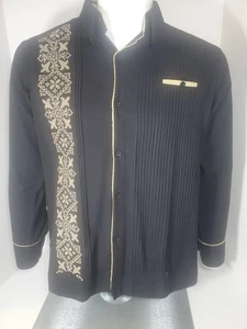 Camisa Guayabera de Lino Para Hombre Pequeña Negra Bordada Yuca - Imagen 1 de 16