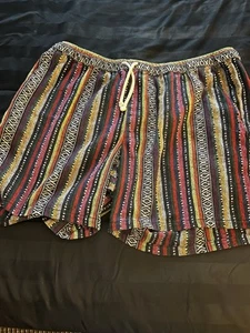 ASOS Shorts Herren 3XL/44 Regenbogen gestreift Hippie Festival 90er Style Shorts - Bild 1 von 2