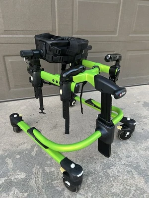 Manillar Rifton Pacer K620 PEQUEÑO Entrenador de marcha Caminante Pecho Sillín rápido Verde Foto 1 de 4