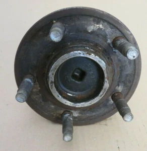 ASTON MARTIN VANQUISH FRONT HUB AND WHEEL BEARING 1R12-232248-AC - DAMAGED - Picture 1 of 7