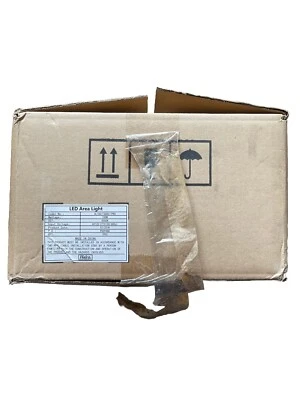 🔥(AN) Halco AL100/T3U50/7PRS 100 W LED Area Light 120–277 V, Type III 5000 K, 7 - Image 1 of 2