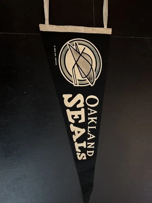 1968 OAKLAND SEALS редкая несуществующая НХЛ полноразмерный войлочный вымпел 1968 НХЛ обслуживание! - Изображение 1 из 4