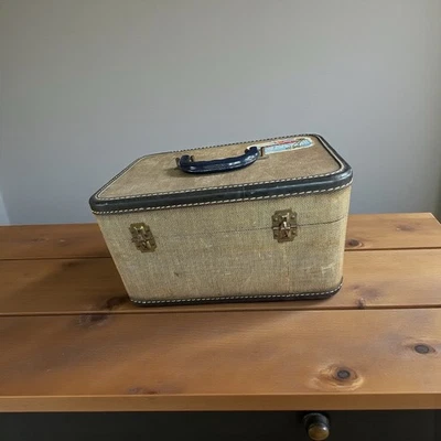 1950s Vintage Beige Tweed Travel Vanity Makeup Train Case Luggage JC Higgins - Image 1 of 4