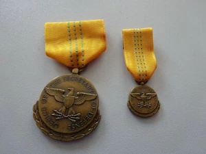 (A18-10) US Orden + Miniatur Secretary of Defense Meritorious Civilian Service  - Picture 1 of 2
