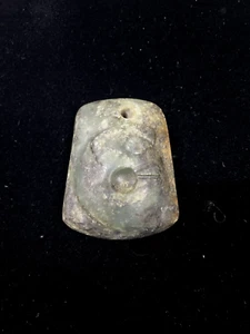 Green Jade Axe of The Neolithic Age Hongshan Culture Pattern 4 x 5 x 1.5cm - Picture 1 of 3