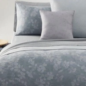 RARE Calvin Klein Damask Floral QUEEN Duvet Cover Light Ocean Blue Gray Jacquard - Picture 1 of 8