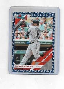 2019 Donruss Rafeal Devers (Red Sox) 42 Tribute (#27/42) NRMT - NEUWERTIG - Bild 1 von 1