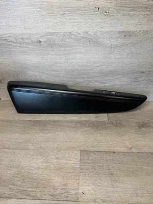 2011-2021 Jeep grand cherokee left rear door panel armrest black - Image 1 of 4