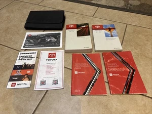 2022 Toyota Tacoma Owners Manual Navigation And Case Set - Bild 1 von 7