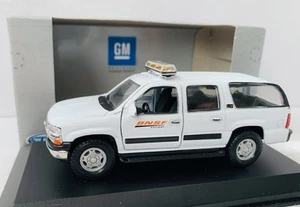 Welly, 1/43 Chevrolet 1500 Suburban, BNSF Railway Livery, White L New In Box - Picture 1 of 15