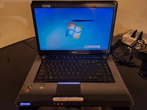 Toshiba Satellite A355D-S6921 Laptop AMD Turion x2, Cracked. - Picture 1 of 8