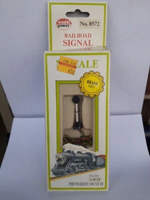 N Scale Model Power Target Signal Light Model Railroad Operating Acc 8572 NIB - Image 1 of 4