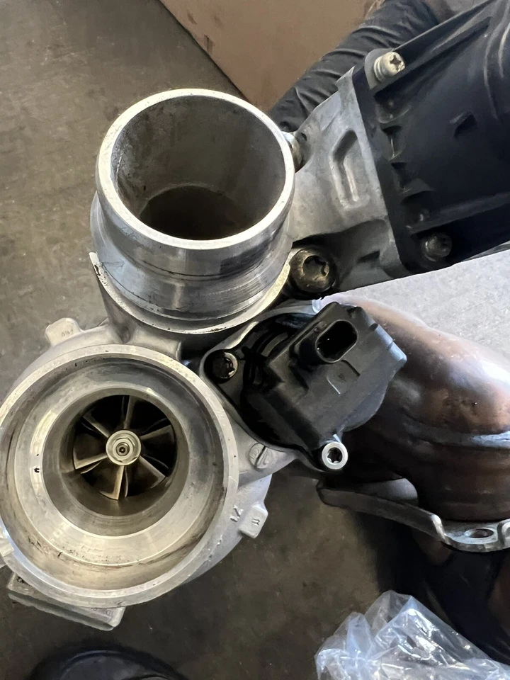 Turbocompresor 2,0 L para 11657642469 BMW 420i 520i 528i 320i 328i 428i 320i N20B20 Foto 1 de 4
