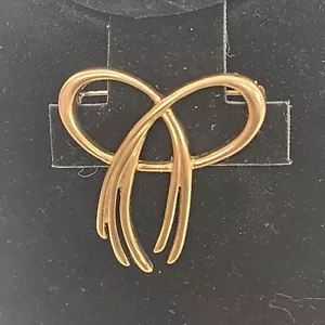 Trifari signierte goldfarbene Schleifenbrosche mehrere Enden Design 2" x 1,5" Vintage - Bild 1 von 10
