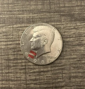 1986-D Kennedy Half Dollar - Error / Line Thru / Connecting Letters Of GOD - Picture 1 of 6