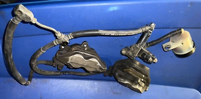 Línea de pinzas de freno delanteras Honda CBR 900 RR CBR900 cbr900RR 1998 1999 Foto 1 de 4