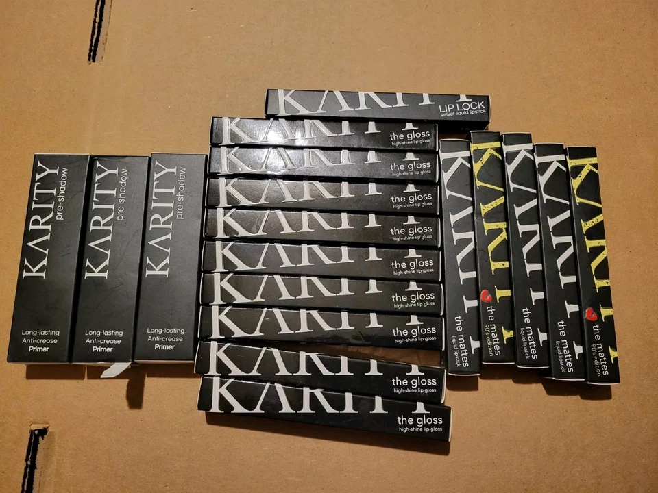 Karity Lip And Pre-shadow Mixed Lot - Image 1 of 4