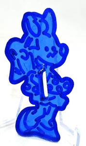 Cortador de galletas Minnie Mouse vintage - plástico azul Loma, mango elevado de 4", Disney - Imagen 1 de 6