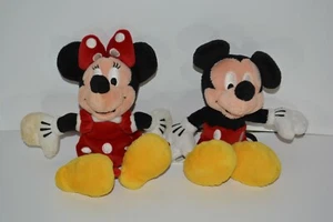 Lote exclusivo de Mickey Mouse y Minnie Mouse de la tienda Disney, peluches - Imagen 1 de 11