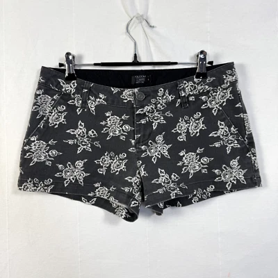 VTG Volcom Shorts Juniors Size 5 Black/White Floral Low Rise Stretch Y2K Preppy - Image 1 of 4
