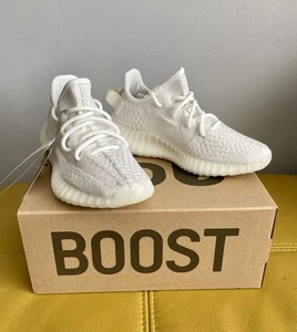 🔥Brand New adidas Yeezy Boost 350 V2 Trainers Bone White UK 10 US 10.5🔥 - Picture 1 of 10