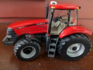  1/32 Ertl Diecast Farm Tractor CASE Magnum 245  - Picture 1 of 6