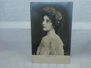 VINTAGE OPERA SIGNER PHOTO POSTCARD " GERALDINE FARRAR " 100% ORIGINAL - Picture 1 of 2