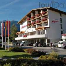 8 Tage Urlaub in Wenns im Pitztal im Hotel Alpina mit 3/4-Verwöhnpension