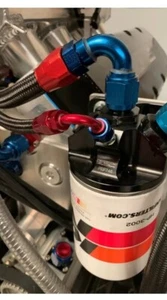 Montaje remoto de filtro de aceite para sumidero seco negro anodizado - UCM Racing - Imagen 1 de 4
