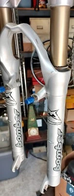 MARZOCCHI BOMBER 2001 Z3 or Z4 Suspension Fork 1-1/8 x 8-1/2 Steerer, 26" Wheel  - Image 1 of 4