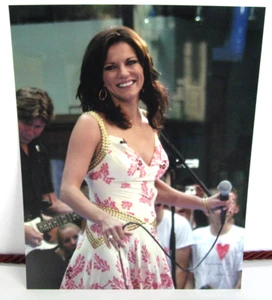 Martina Mcbride 8 x10 Concert Photo - Picture 1 of 1