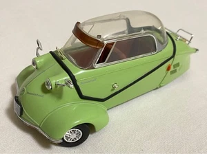 1/18 Messerschmitt KR200 1956 Messerschmitt KR200 Light Green REVELL - Picture 1 of 9