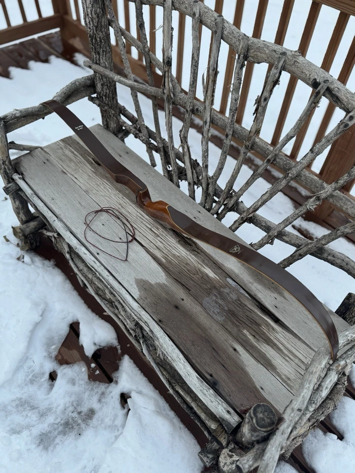 Arco recurvo vintage Wing Archery Red Wing Hunter AMO 52” 45# para diestros Foto 1 de 4