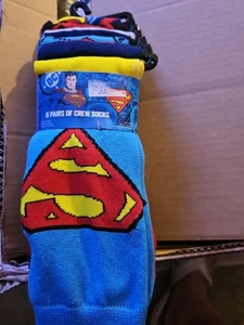 DC Comics - Superman - 6 Pairs of Crew Socks size 6-12 New - Picture 1 of 4