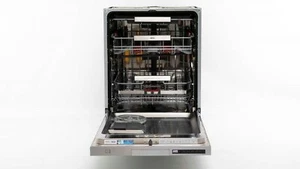 Spectacular new AEG Comfort Lift Dishwasher - Picture 1 of 7