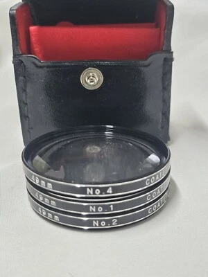 Vivitar Vintage 52mm Close-Up Lens Set (+1, +2, +4) with Case - Image 1 of 4