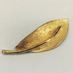Vintage Signed BSK Gold Tone Leaf Brooch Pin Cut Stem 1" x 2 7/8" - Picture 1 of 6