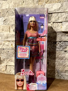 2009 Mattel Barbie Paris Fashion Target Exclusive NEW - Picture 1 of 5