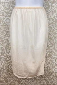 Vintage Barbizon 25" Elfenbein Halbslip Krepp Remarque 13" Schlitz Spitzensaum Größe Small - Bild 1 von 8